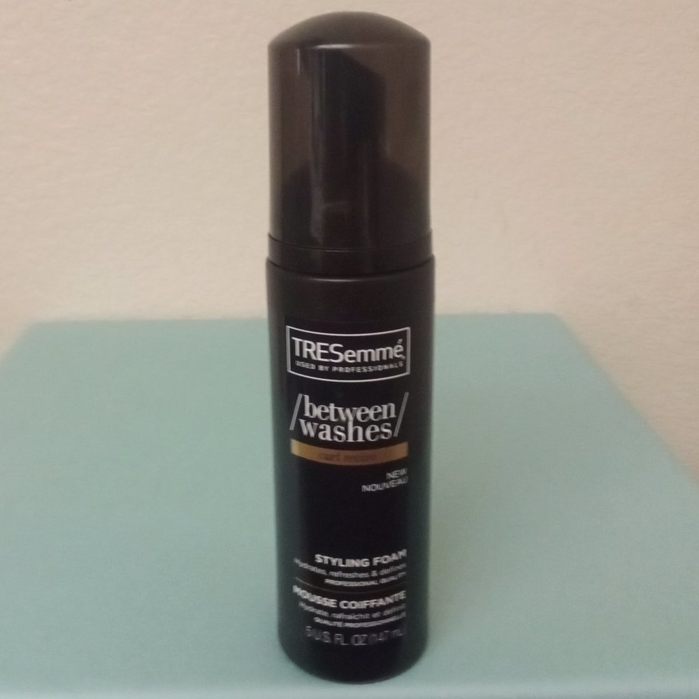 Tresemme Between Washes Curl Revive Styling Foam Refreshes 5 oz/147 ml New